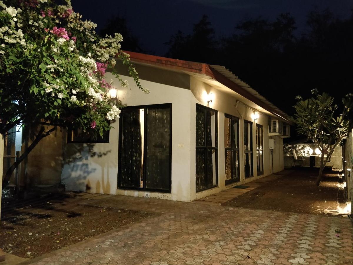 Chalet Casa Amor, Perfect Home Amidst Tranquility Karjat Esterno foto