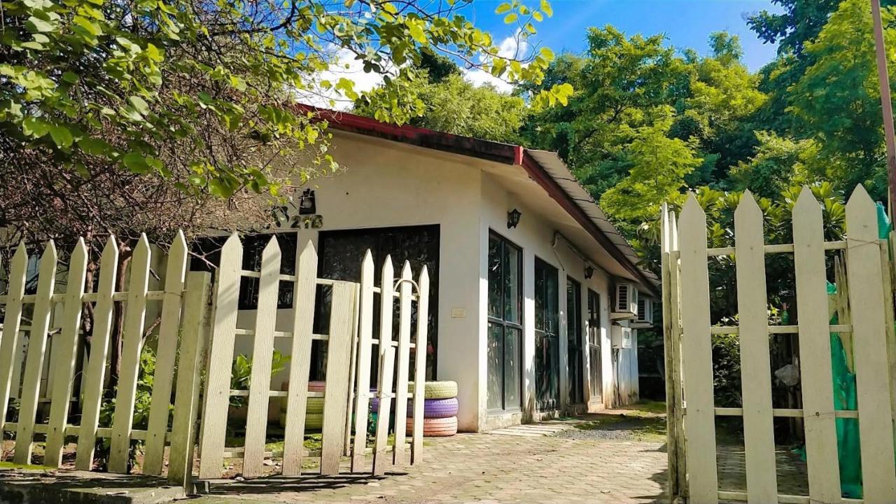 Chalet Casa Amor, Perfect Home Amidst Tranquility Karjat Esterno foto
