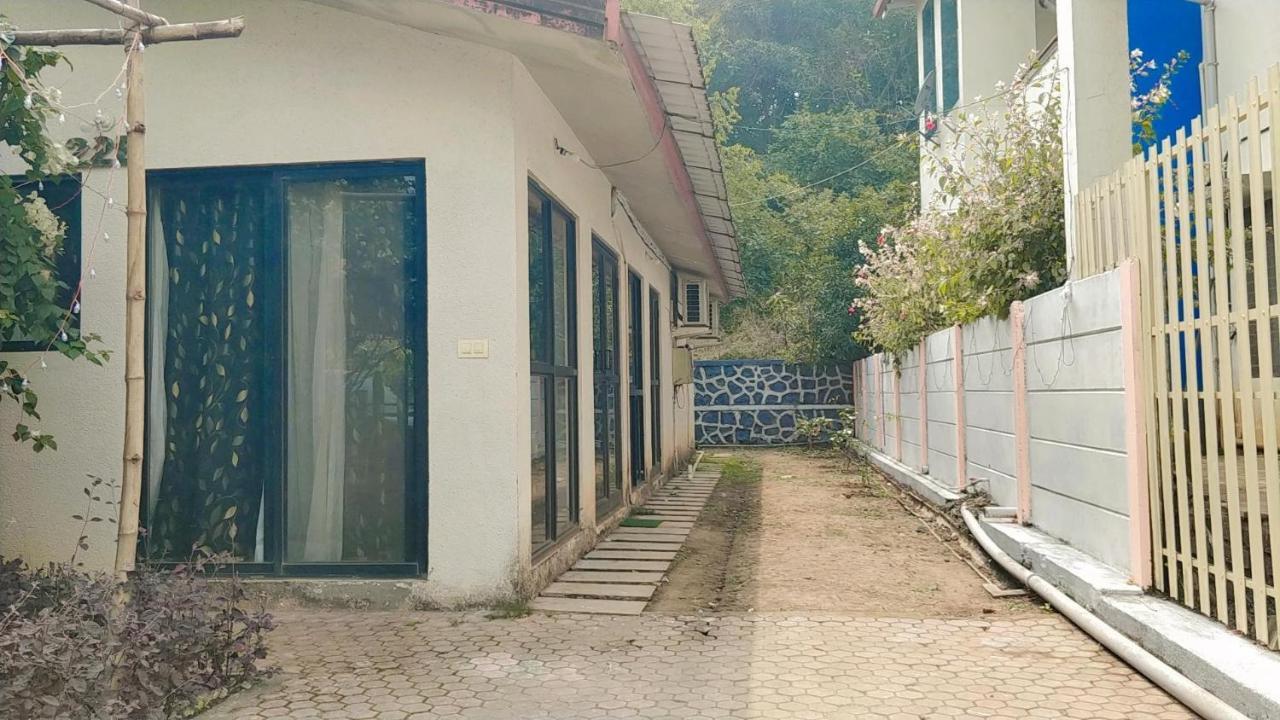 Chalet Casa Amor, Perfect Home Amidst Tranquility Karjat Esterno foto